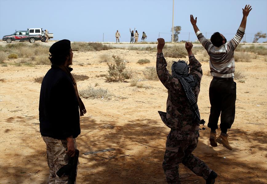 اشتباكات عنيفة فى بن جواد بين قوات «الشروق» ومسلحي «داعش»