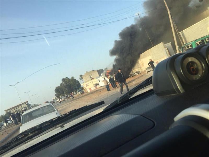 سيارة مفخخة تستهدف «أمن المعلومات» بمنطقة الزروق في مصراتة