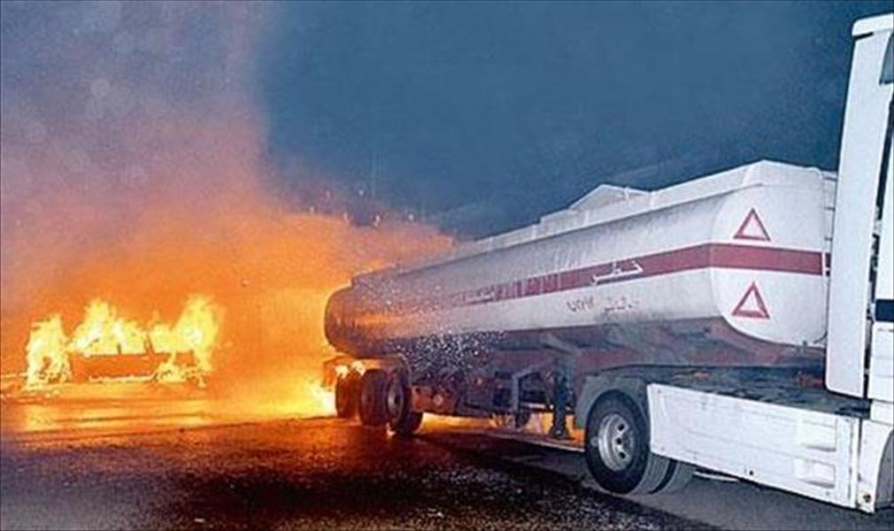 حريق في شاحنة نقل الوقود ببنغازي بسبب سيجارة