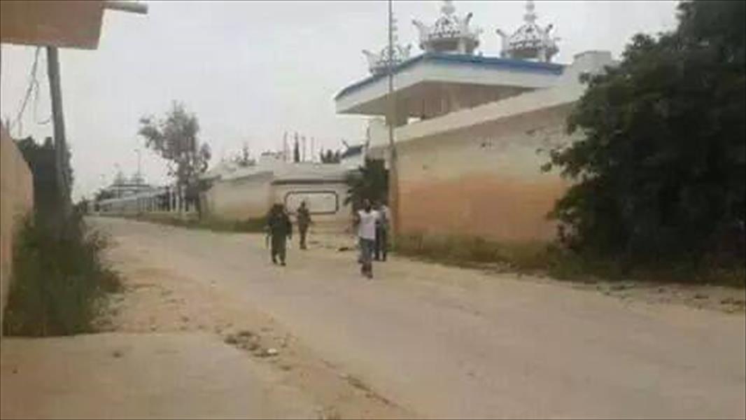 الجيش يطرد مسلحين من قصر «عبدو إسماعيل» في بنغازي