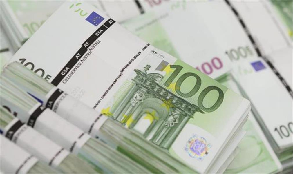 هبوط اليورو وتوقعات الفائدة وراء صعود الدولار