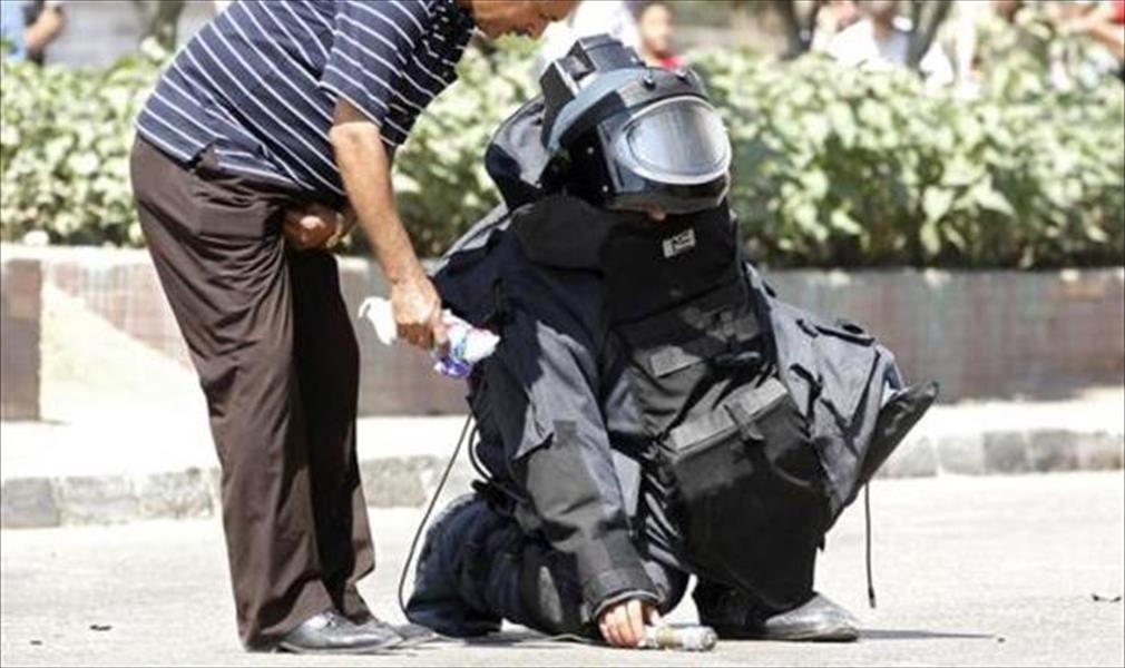 إصابة رجلي شرطة أثناء تفكيك قنبلتين بالأسكندرية