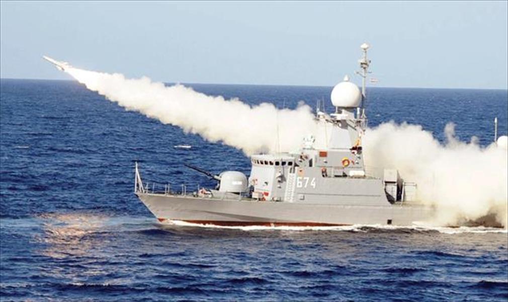 شهود:‭ ‬سفن حربية تقصف حوثيين قرب عدن