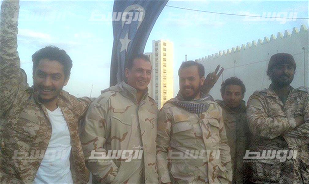 بالصور: وصول قوة عسكرية إلى طبرق قادمة من جبهة السدرة