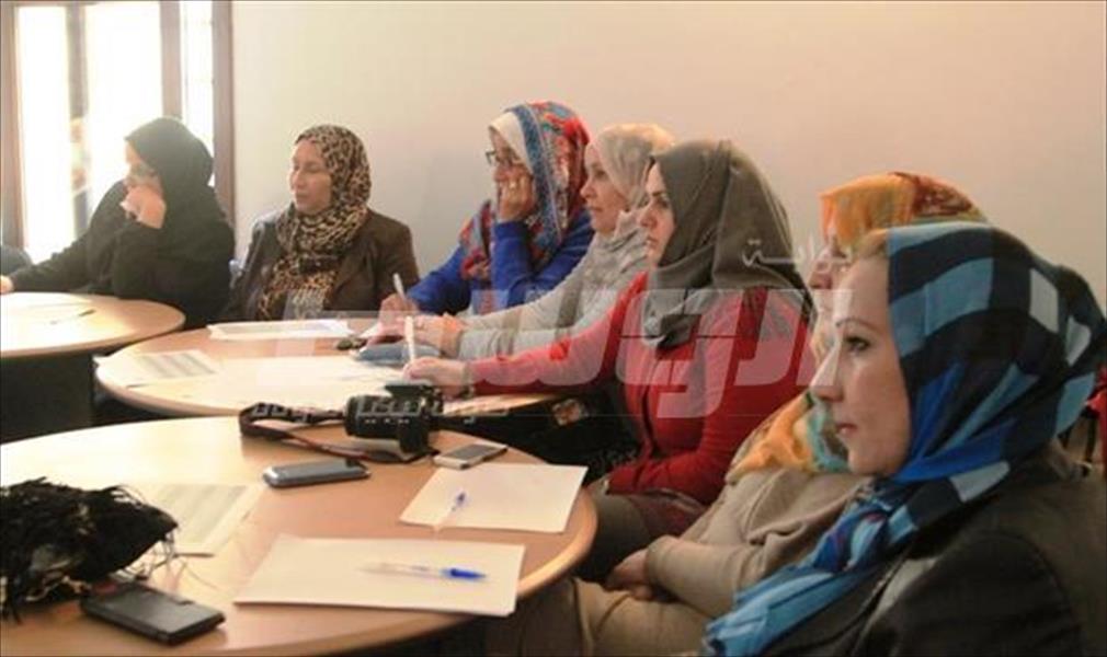 ناشطات يؤكدن ضرورة «دسترة» المجلس الأعلى للمرأة