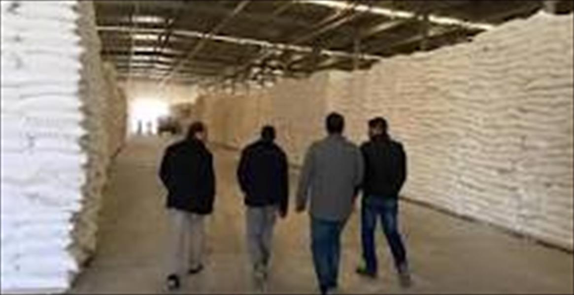توزيع 58 ألف كيس من الدقيق على مخابز بنغازي واستيراد كميات من القمح