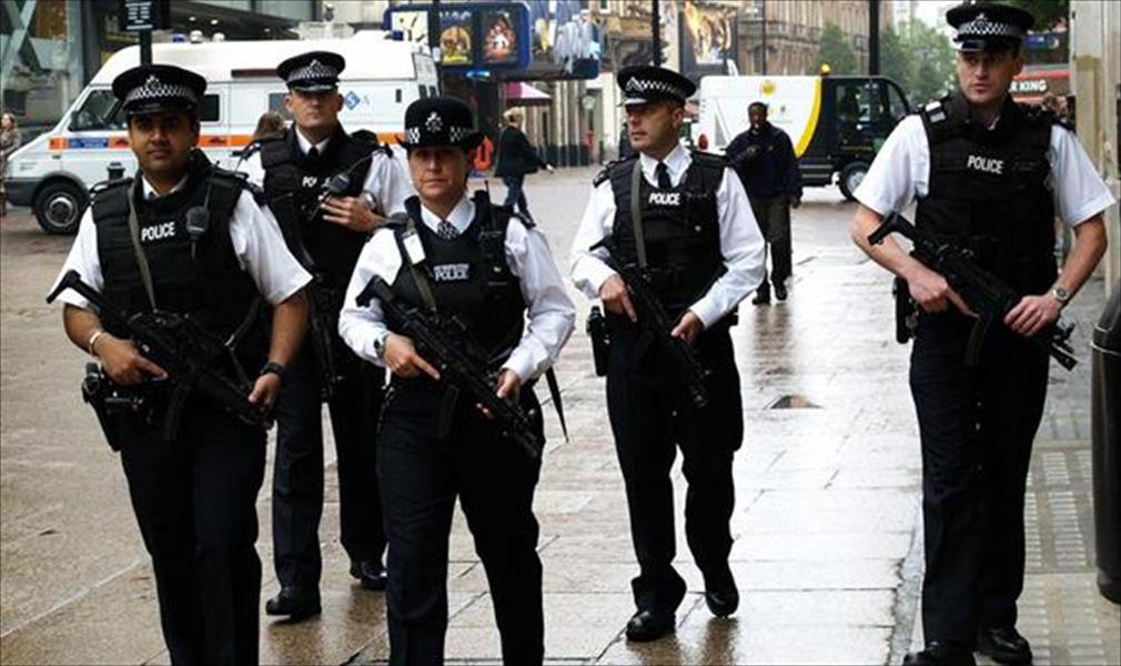 بريطانيا تعتقل امرأة للاشتباه في تمويلها للإرهاب