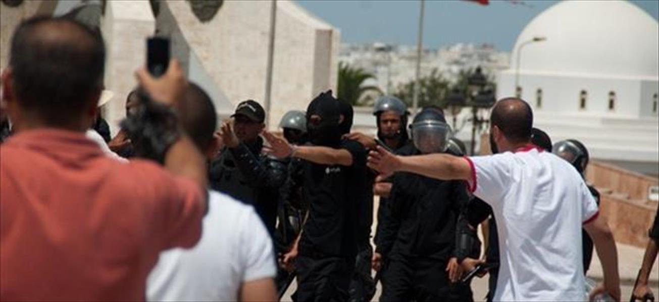 إقامة صلاة الجمعة في مسجد تونسي تحت حماية أمنية