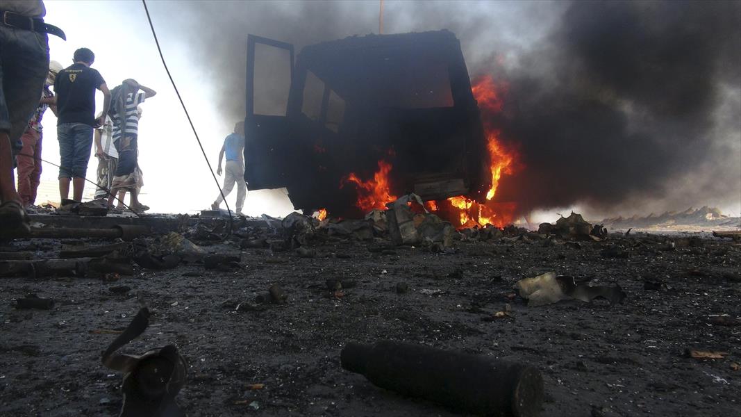 قصف جوي وبحري على مواقع الحوثيين في عدن 