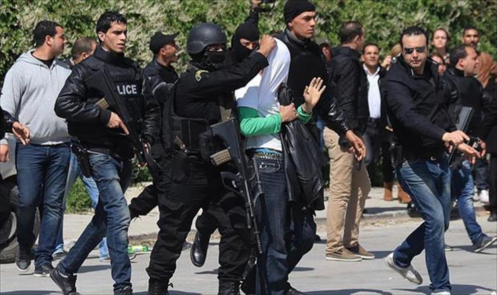 تحليل: تونس تطأ الخط الفاصل بين الأمن والحريات