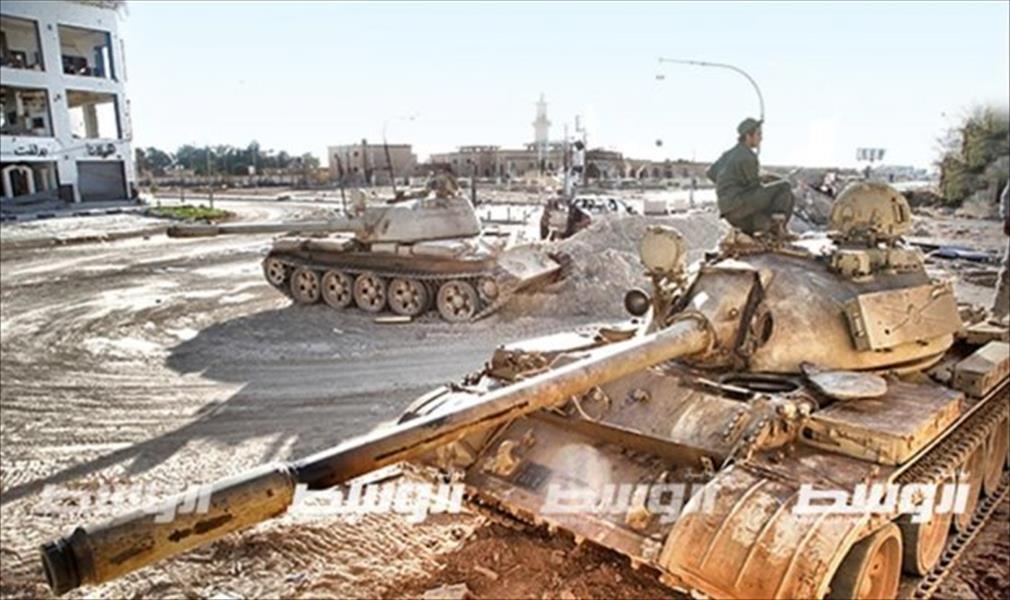 آمر منطقة بنغازي العسكرية يتفقد محاور القتال في المدينة
