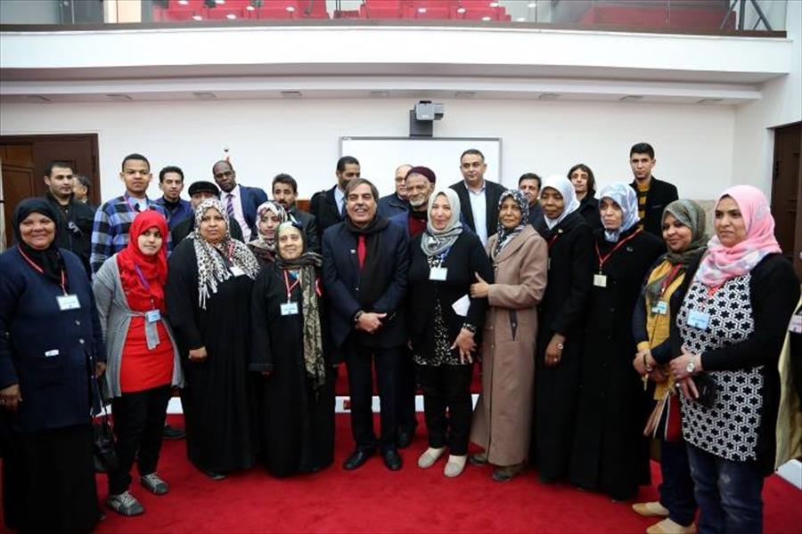 حقوقيو ونشطاء بنغازي يُطالبون «التأسيسية» بدسترة المجلس الأعلى للمرأة