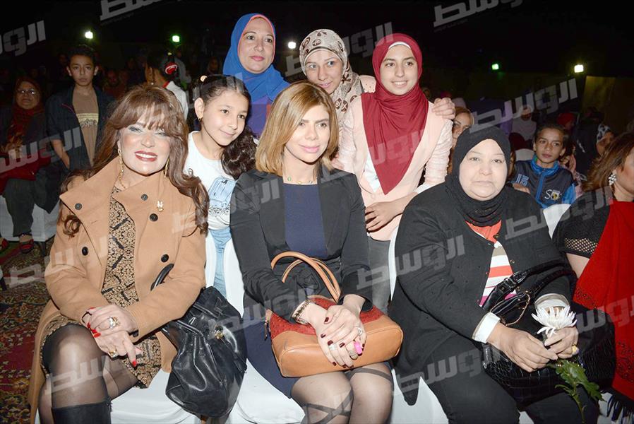 بالصور: أميرة فتحي وسيدات المجتمع في حفل صوفي