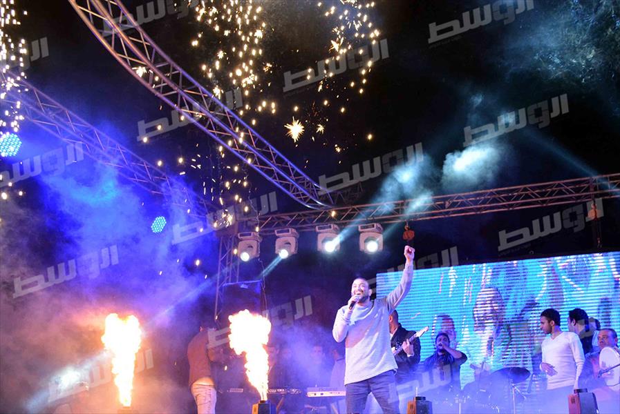 بالصور: الجمهور يتفاعل مع كريم محسن في حفل شم النسيم