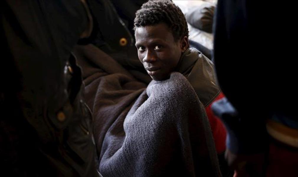 «فاينانشيال تايمز»: «عصابات» تتربح من تهريب المهاجرين عبر ليبيا