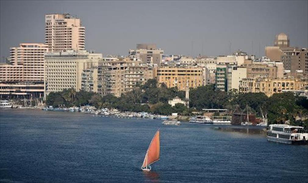 غرق مركب يحمل 500 طن من الفوسفات في النيل جنوب مصر