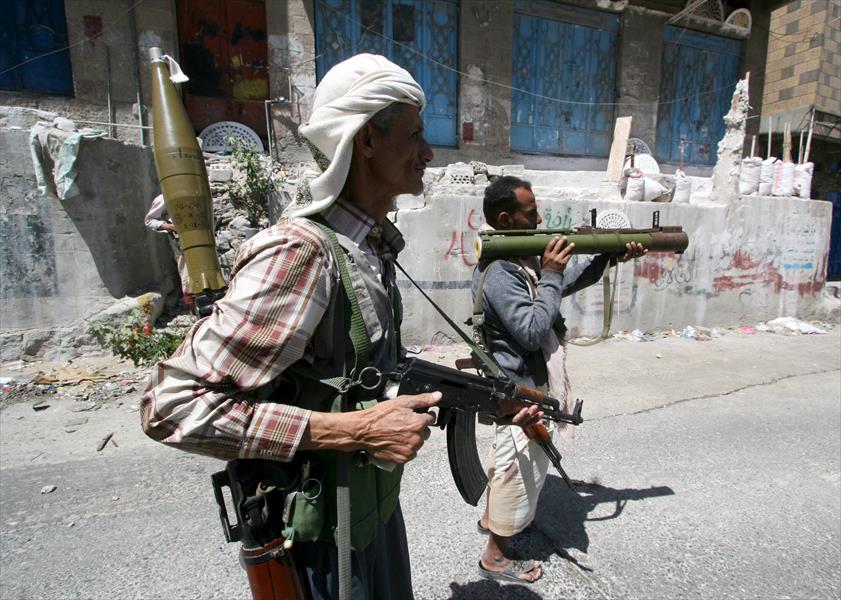 استمرار القتال في اليمن رغم وقف الضربات الجوية