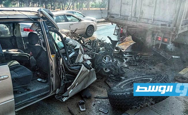 وفاة شاب يقود سيارة في طرابلس نتيجة حادث مروري (صور)