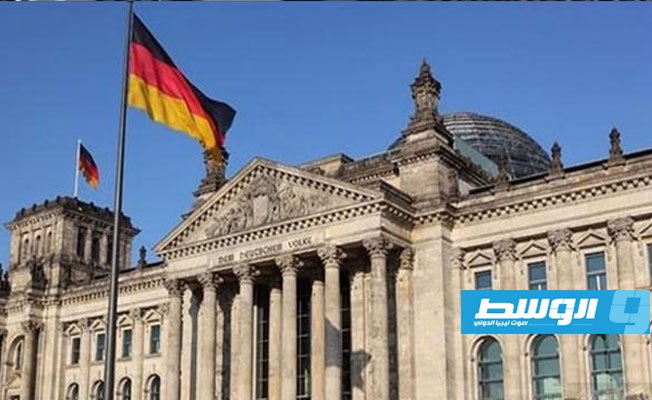 ألمانيا توصي رعاياها بمغادرة أوكرانيا