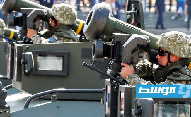 صواريخ جافلين الأميركية المضادة للدبابات.. رمز المقاومة الأوكرانية (صور)