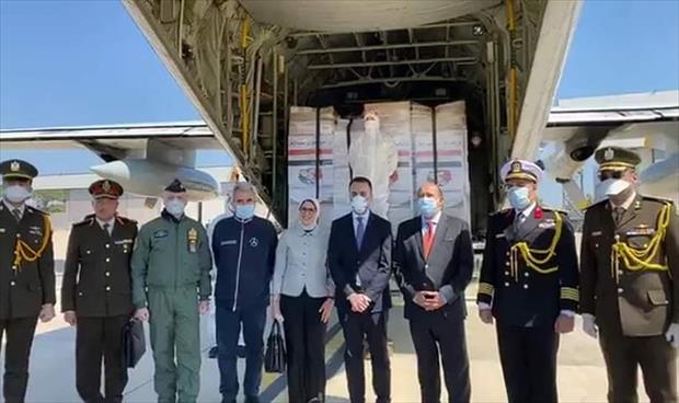 وزيرة الصحة المصرية تصل إيطاليا مع طائرتين عسكريتين محملتين بالمستلزمات الطبية (صور)