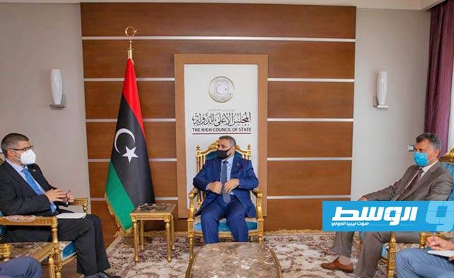لقاء المشري مع سفير الاتحاد الأوروبي الجديد لدى ليبيا, خوسيه ساباديل. الأحد 11 أكتوبر 2020. (المجلس الأعلى للدولة)