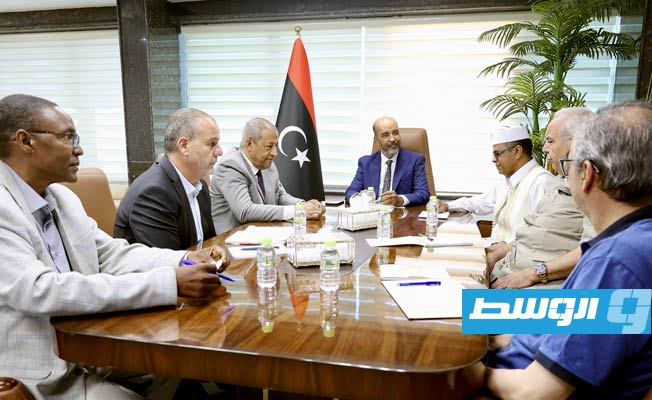 عضو المجلس الرئاسي موسى الكوني يلتقي رئيس مجلس شيوخ ليبيا والمستشارين المختصين في الإدارة المحلية، الأربعاء 9 أغسطس 2023 (المجلس الرئاسي)