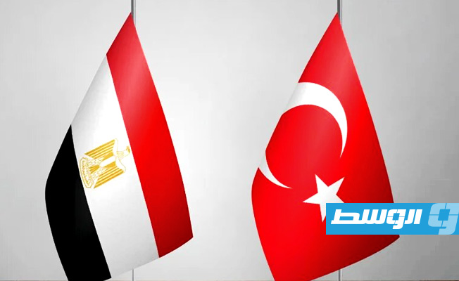 تقرير فرنسي: تركيا ومصر تتعاونان في ليبيا بدلا من التنافس بعد استعادة العلاقات