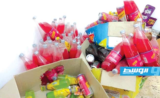 مصادرة مشروبات غازية ومواد غذائية غير مطابقة للمواصفات في طبرق