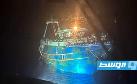 غرق سفينة شحن على متنها 14 شخصا قبالة سواحل اليونان