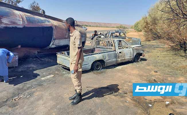 جانب من آثار حادث انفجار شاحنة وقود في بلدية بنت بية، الأول من أغسطس 2022. (جهاز المباحث الجنائية)