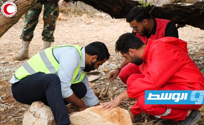 عملية انتشال الجثة (جمعية الهلال الأحمر الليبي)