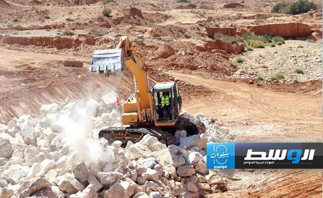 من أعمال صيانة وادي الأثل الرابط بين العزيزية ونالوت، السبت 23 مارس 2024 (وزارة المواصلات)