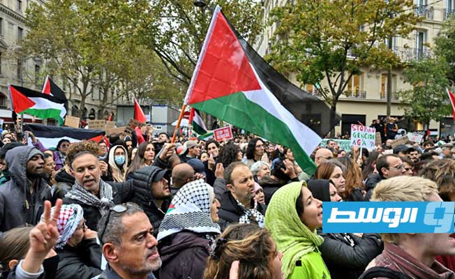 الآلاف يشاركون في تظاهرة محظورة مؤيدة للفلسطينيين في باريس