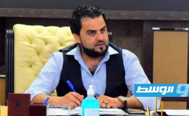 حكماء وأعيان يطالبون حكومة الدبيبة بالتراجع عن قرار وقف عميد بلدية مرادة