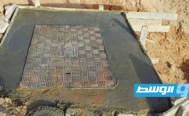 من أعمال تركيب غرفة كوابل جديدة بمنطقة غنيمة شرق طرابلس، (القابضة للاتصالات)