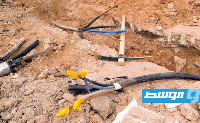 صيانة أسلاك كهرباء معطوبة في بنغازي، 12 ديسمبر 2023. (شركة الكهرباء)