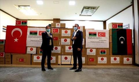 بالصور: «صحة الوفاق» تتسلم مساعدات طبية من تركيا لمواجهة فيروس «كورونا»