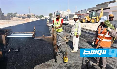 بلدية بنغازي تواصل صيانة ورصف الطرق الرئيسة والفرعية بالمدينة