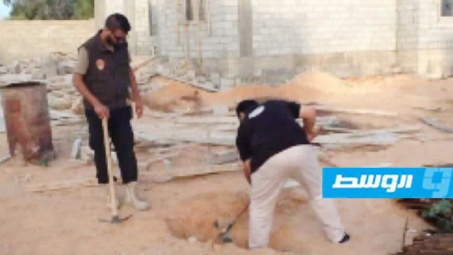 إزالة قذيفة «غراد» من منزل بمنطقة اشتباكات جنوب طرابلس