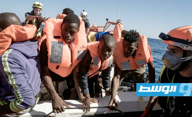 مسؤول أمني فرنسي: احتجاز ليبي في النيجر يشتبه في تزعمه شبكة تهريب مهاجرين إلى أوروبا