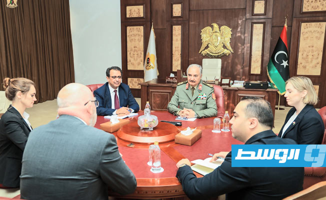 Haftar discusses political developments with British ambassador