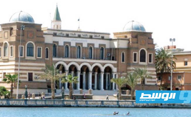 كوبيش يحذر من انهيار النظام المصرفي الليبي مع عدم توحيد «المركزي»