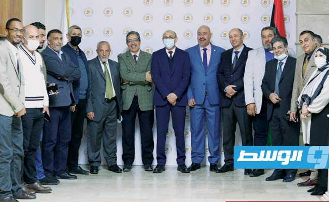 بالصور: عميد بلدية طرابلس المركز المنتخب مع رئيس اللجنة المركزية للانتخابات