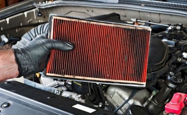 متى يجب أن تغير مصفاة الهواء في محرك سيارتك؟