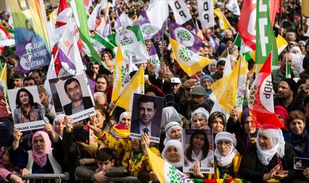 تظاهرات في اسطنبول دعماً لسجناء مضربين عن الطعام تأييدا لأوجلان