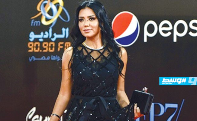 رانيا يوسف أمام المحكمة بعد «فستان مهرجان القاهرة»
