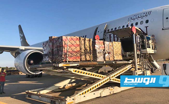 شحنة متعلقة بتحاليل «كورونا» تصل مطار معيتيقة قادمة من تركيا