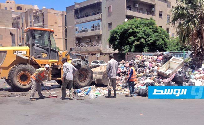 عميد بلدية طرابلس المركز يعلن حلاً موقتًا لأزمة تكدس القمامة