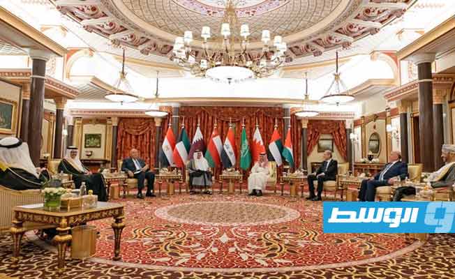 «اجتماع جدة التشاوري» يطالب بدور قيادي عربي في حل الأزمة السورية